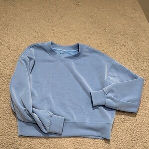 Lululemon Perfectly Oversized Cropped Crew
Softstreme size 2